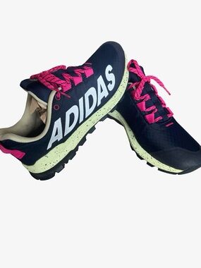 adidas vigor TR Women’s Navy Athletic Shoes with Pink Accents size 8.5